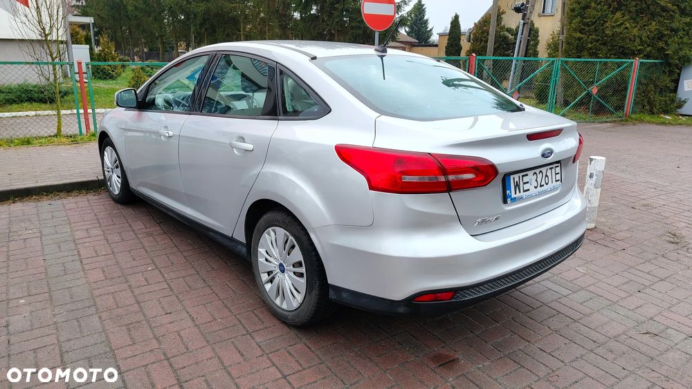 Ford Focus 1.6 Trend - 4