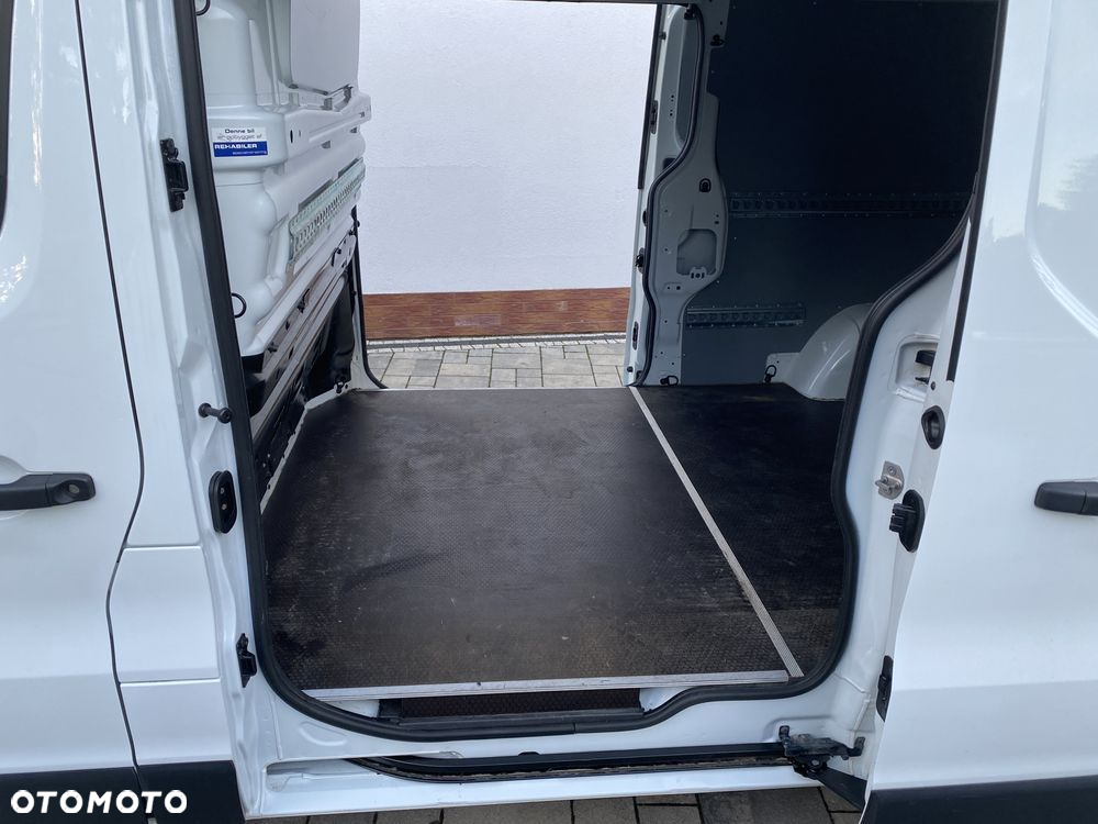 Renault TRAFIC - 8