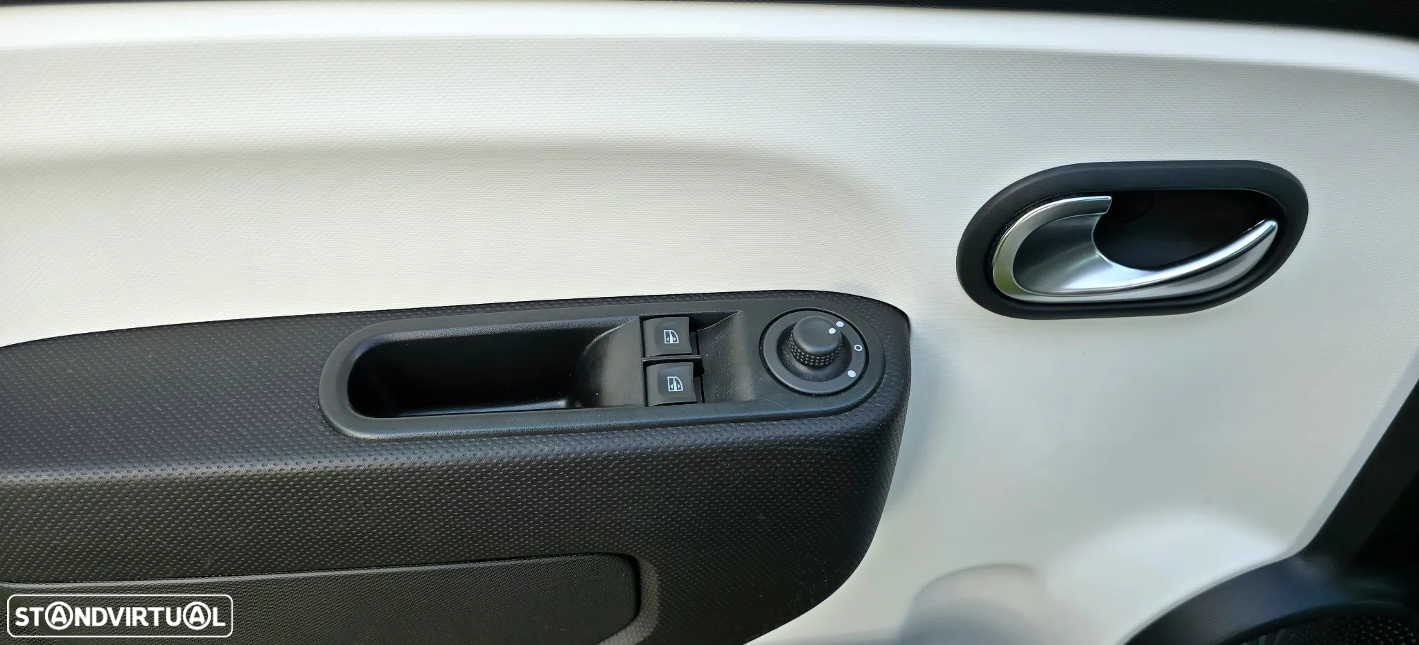 Renault Twingo Z.E. 22 Zen - 9