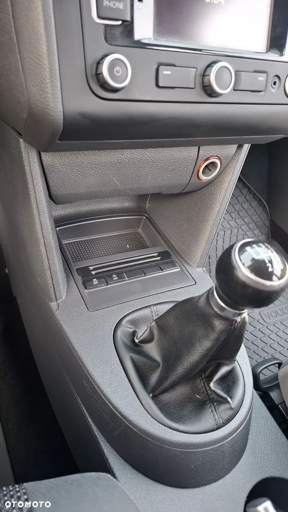 Volkswagen Touran - 22