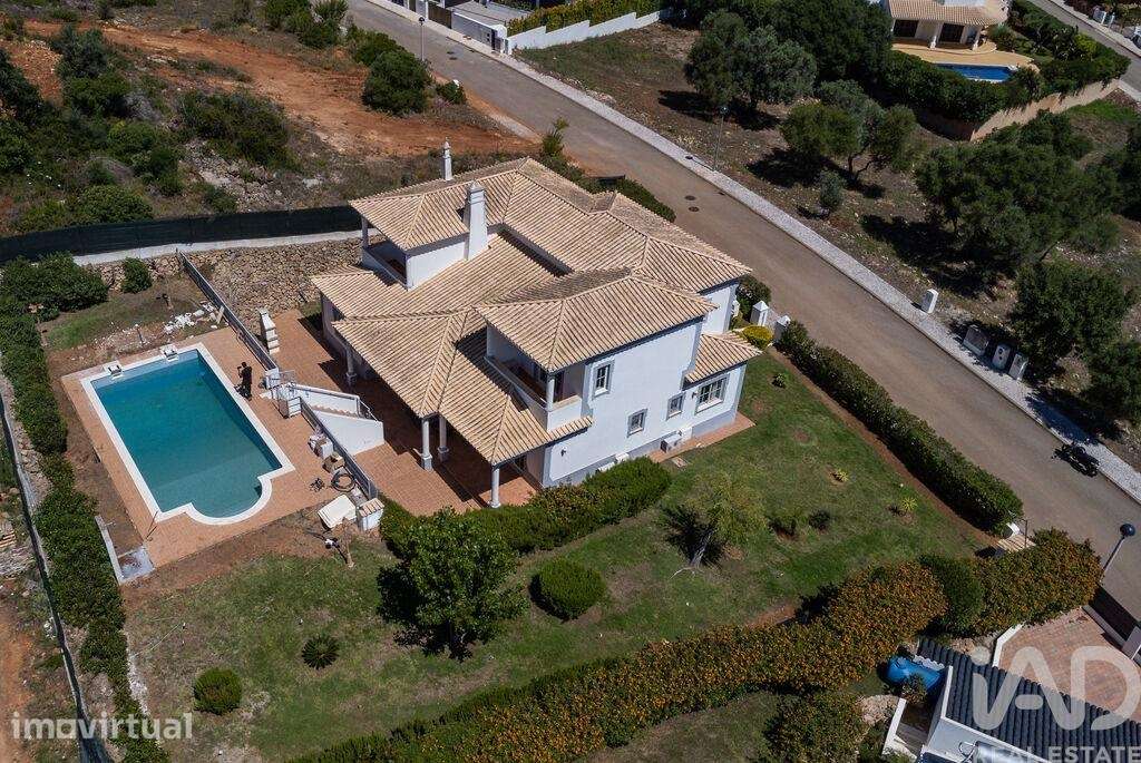 Moradia isolada T4 em Albufeira e Olhos de Água de 350 m2 - Grande imagem: 5/37