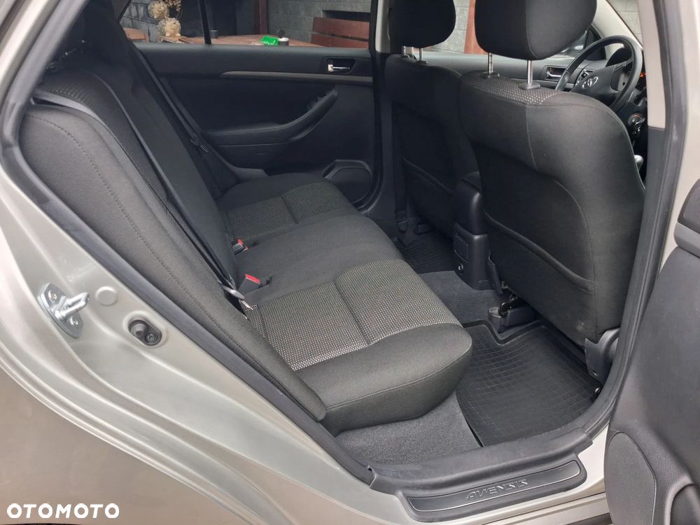 Toyota Avensis 1.8 VVT-i Executive - 7