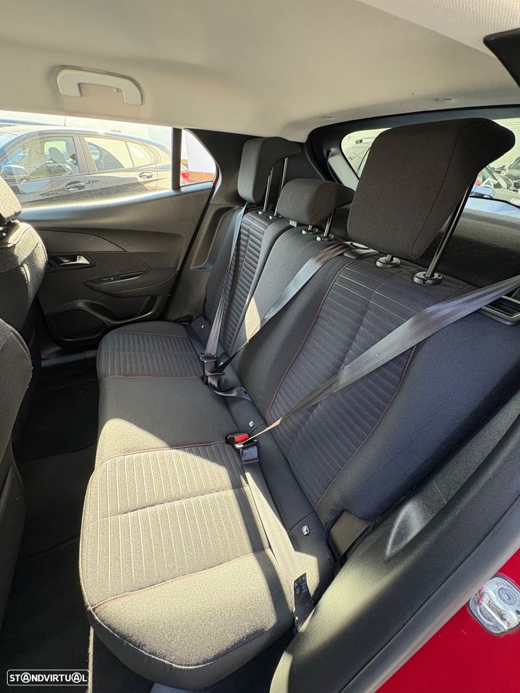 Peugeot 2008 - 12