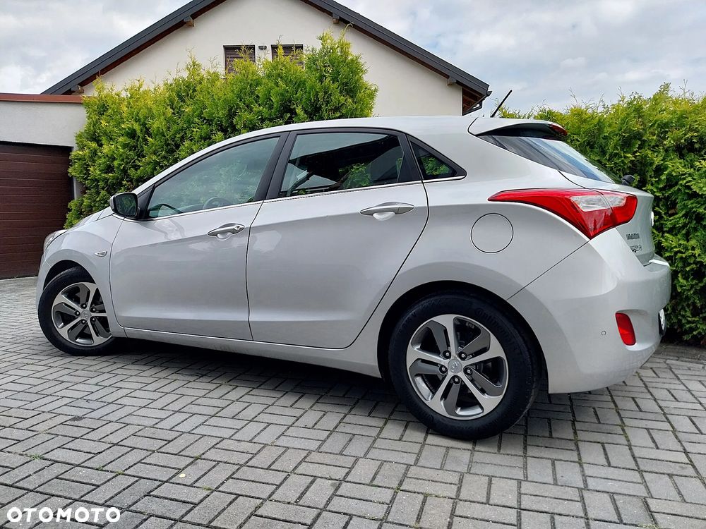 Hyundai i30 1.6 Automatik Style - 30
