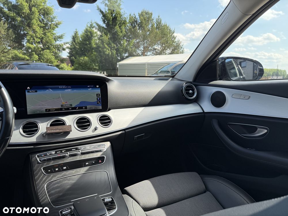 Mercedes-Benz Klasa E 220 d Avantgarde - 16