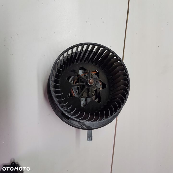 DMUCHAWA WENTYLATOR NAGRZEWNICY VW GOLF VI 6 - 1