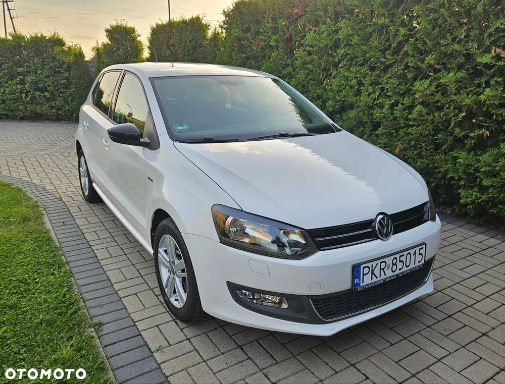 Volkswagen Polo 1.2 TSI MATCH - 14