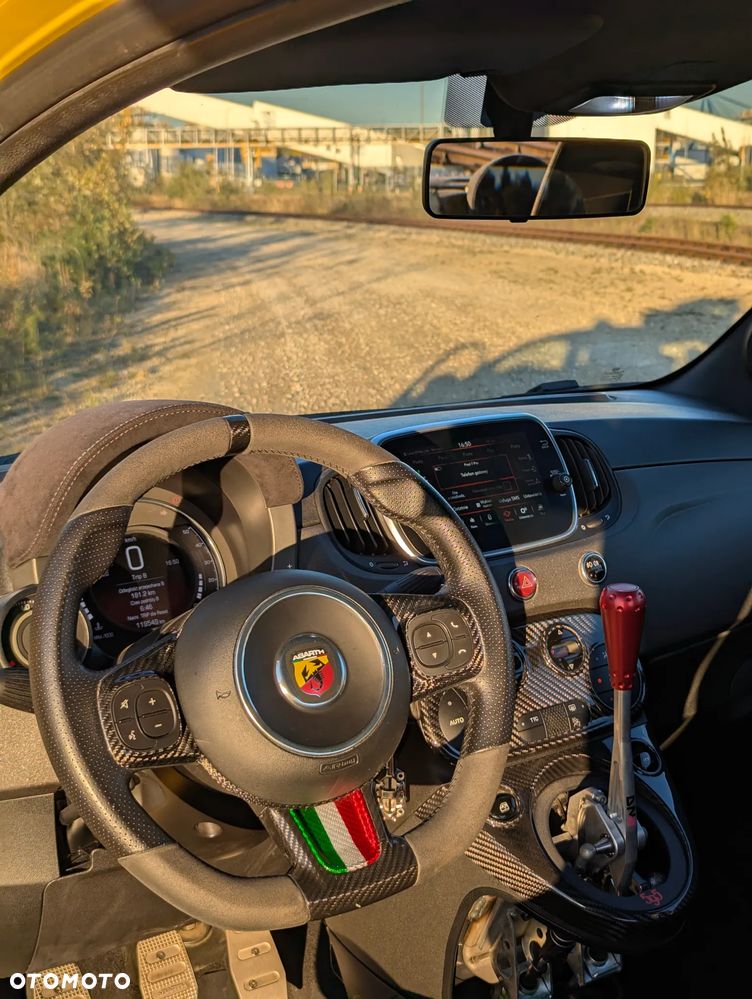 Abarth 595 1.4 T-Jet 16v Competizione - 11