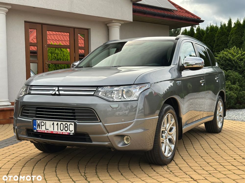 Mitsubishi Outlander - 32