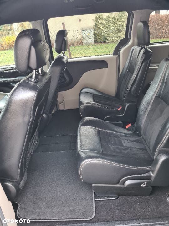 Dodge Grand Caravan 3.6 Express - 13