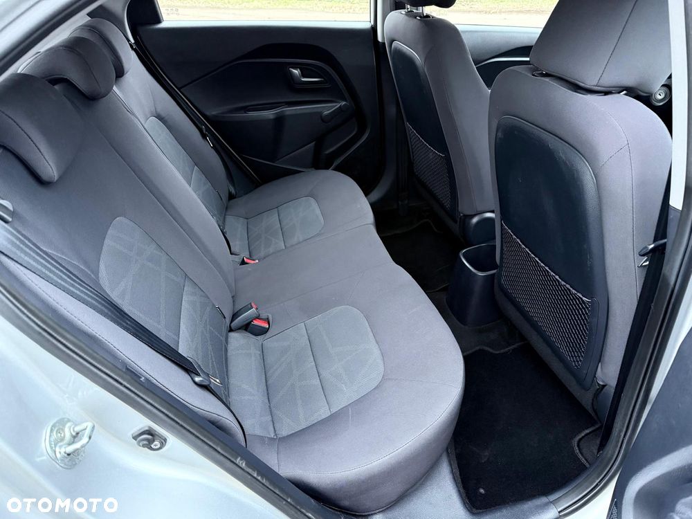 Kia Rio 1.2 Dream Team Edition - 21