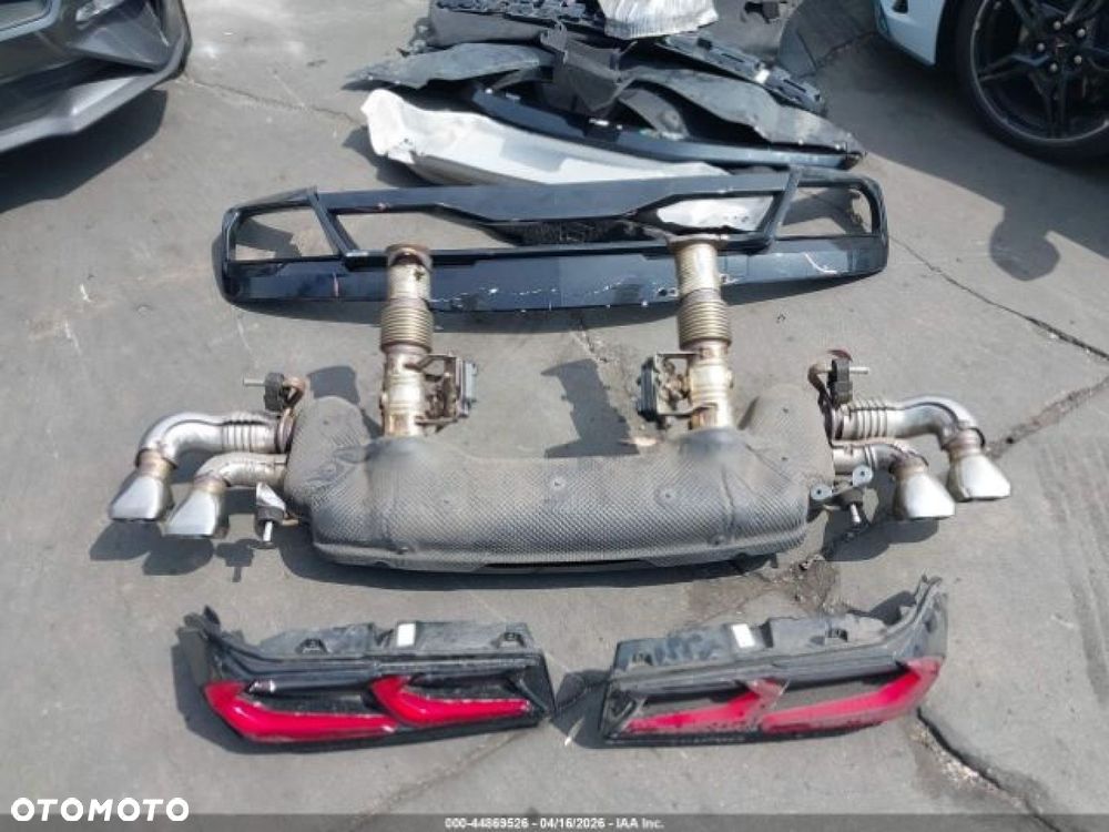 Chevrolet Corvette - 9