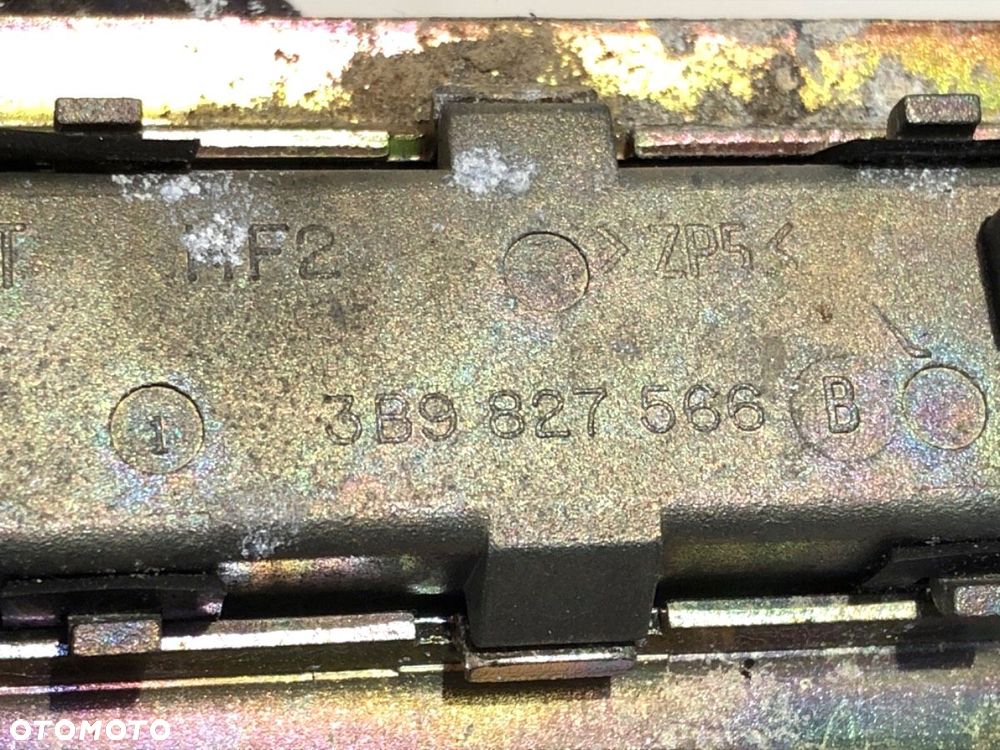 KLAMKA KLAPY TYŁ - 45.00 PLN - VW PASSAT B5.5 (3B3) 2000 - 2005 1.9 TDI 4motion 96 kW [130 KM] olej - 3