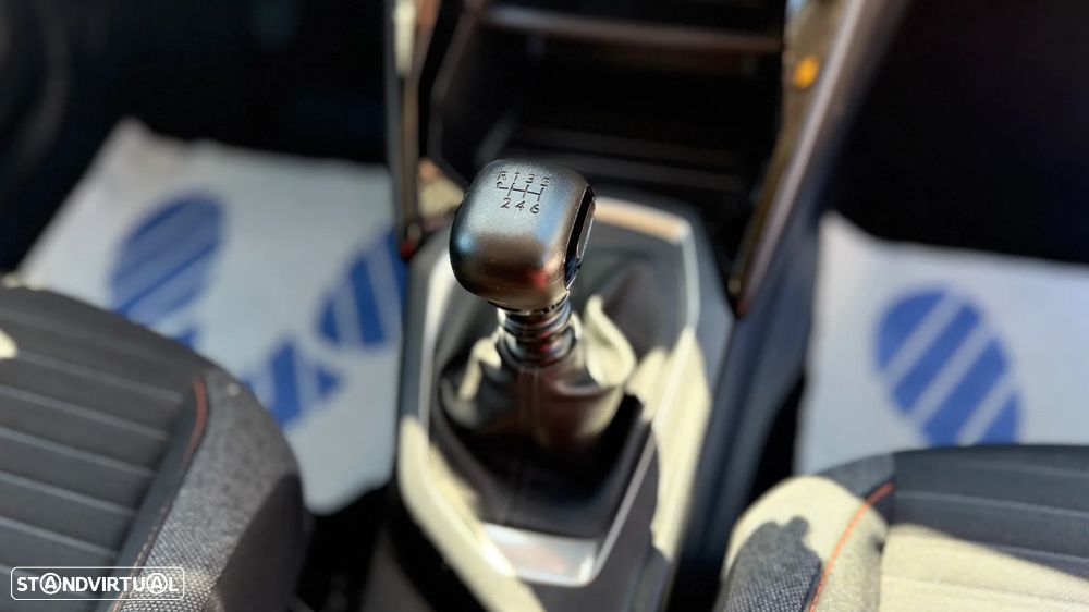 Peugeot 2008 PureTech 130 Active Pack - 20