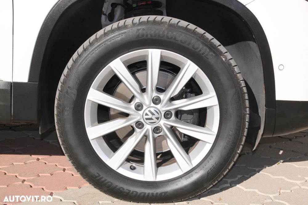 Volkswagen Tiguan 2.0 TDI 4Motion DSG Sport & Style - 23