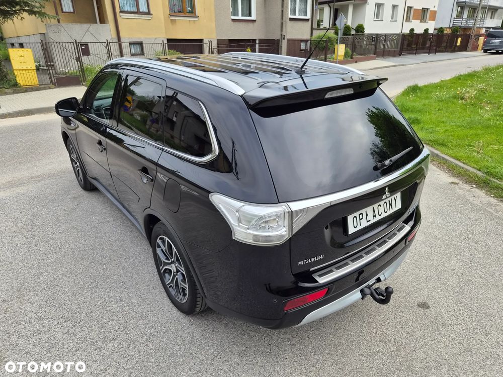 Mitsubishi Outlander - 16