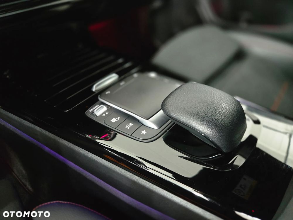 Mercedes-Benz CLA 200 7G-DCT AMG Line - 27