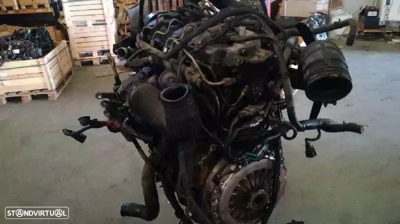 MOTOR COMPLETO KIA CARENS II LIMUSINA 2002 -D4EA - 1