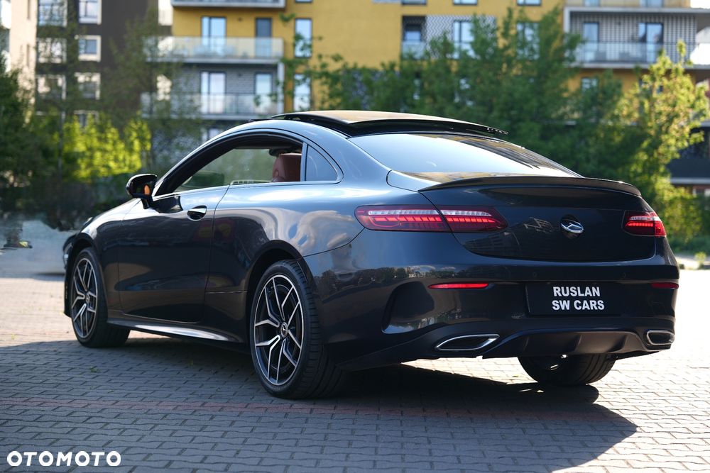 Mercedes-Benz Klasa E 220 d 4Matic 9G-TRONIC AMG Line - 7