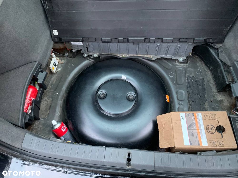 Toyota Prius - 28