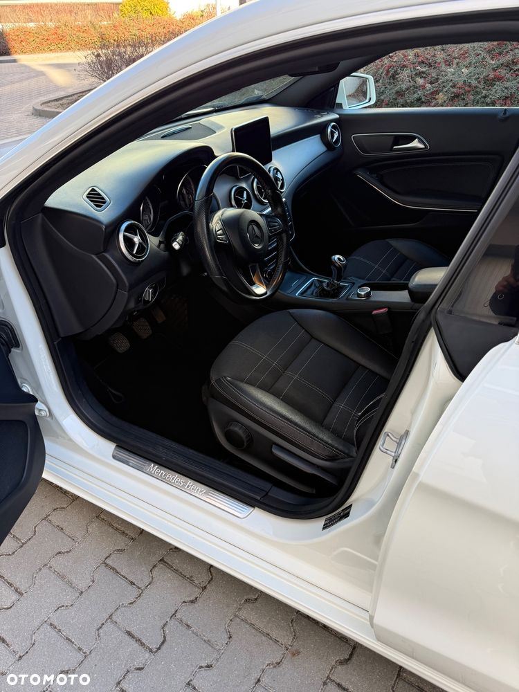 Mercedes-Benz CLA 200 - 29