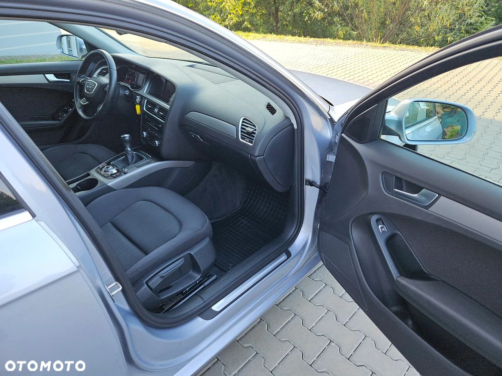 Audi A4 Avant 2.0 TDI DPF Ambiente - 9