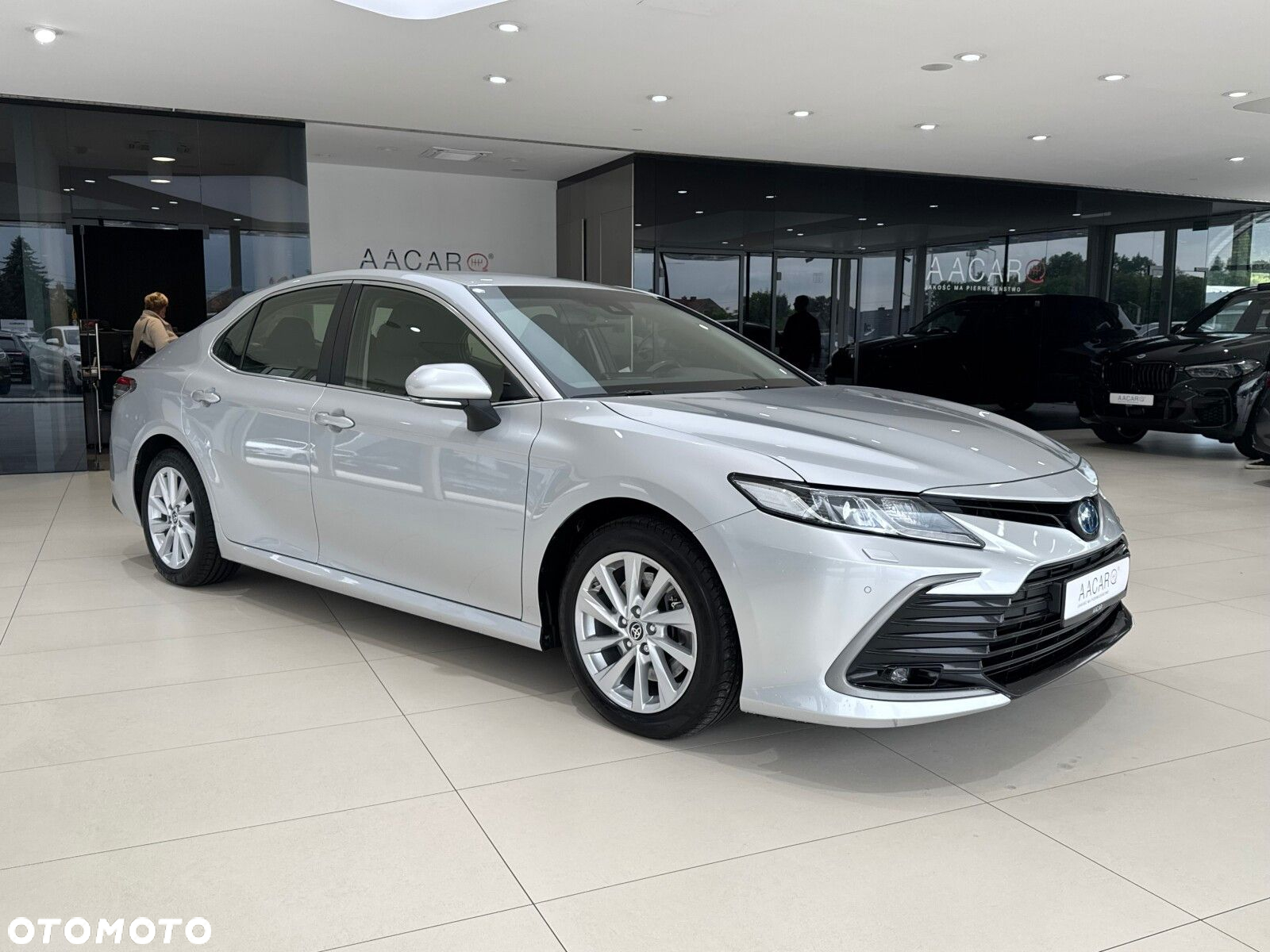 Toyota Camry - 6