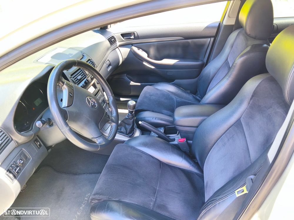 Toyota Avensis SW 2.2 D-CAT Sol+GPS - 7
