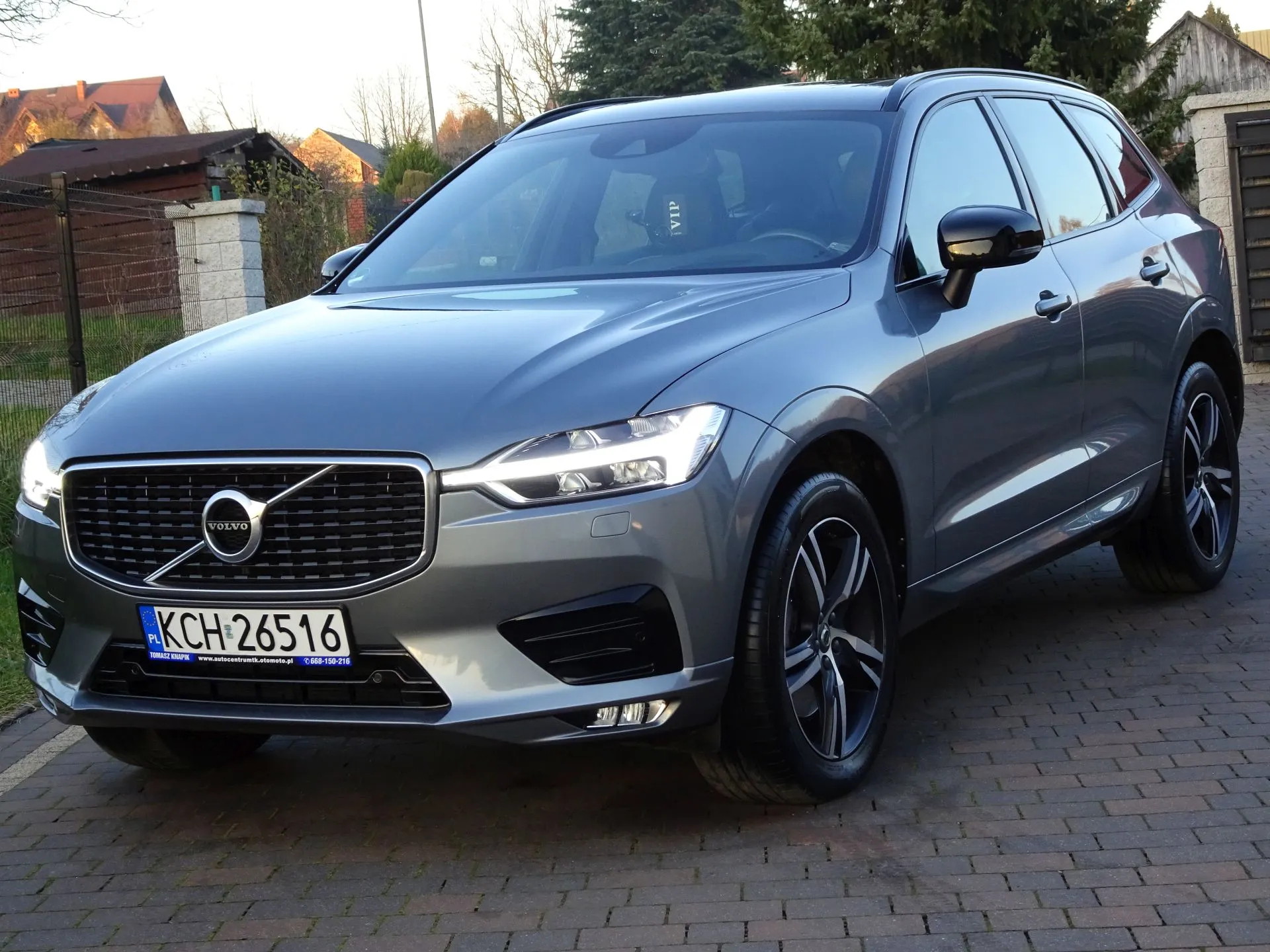 Volvo XC 60 B4 D AWD R-Design - 2