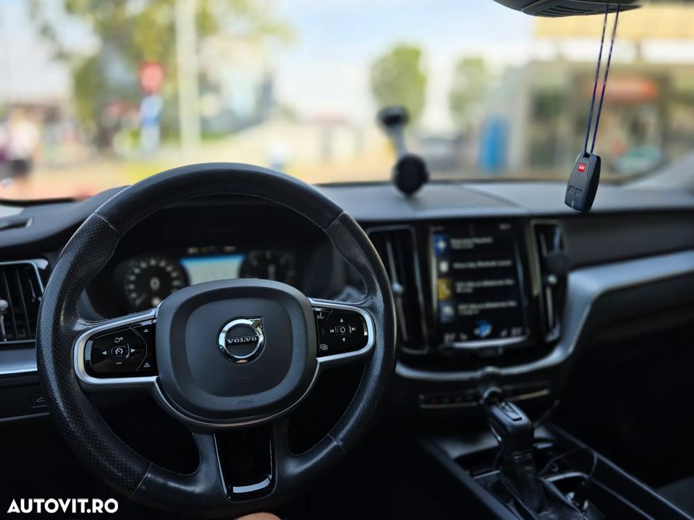 Volvo XC 60 D4 AWD Momentum - 6
