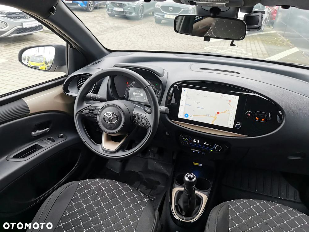 Toyota Aygo X 1.0 VVT-i Executive - 10