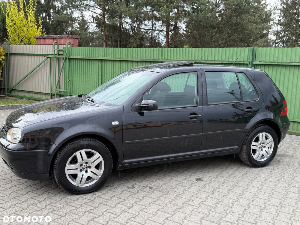 Volkswagen Golf - 5