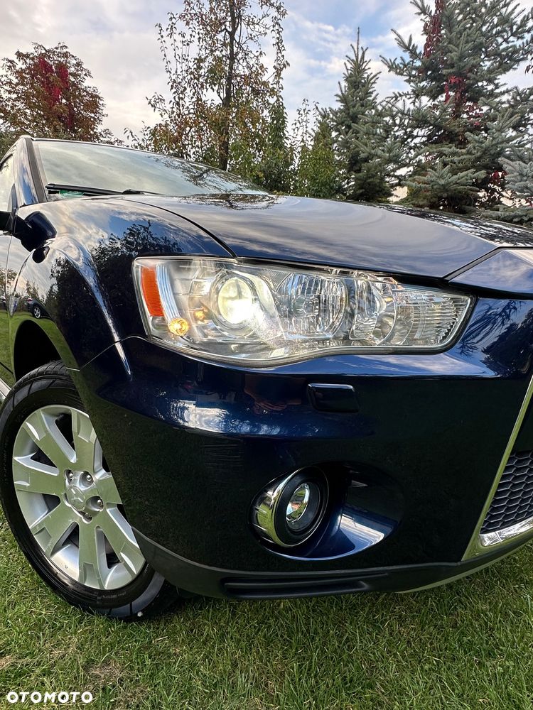 Mitsubishi Outlander - 16