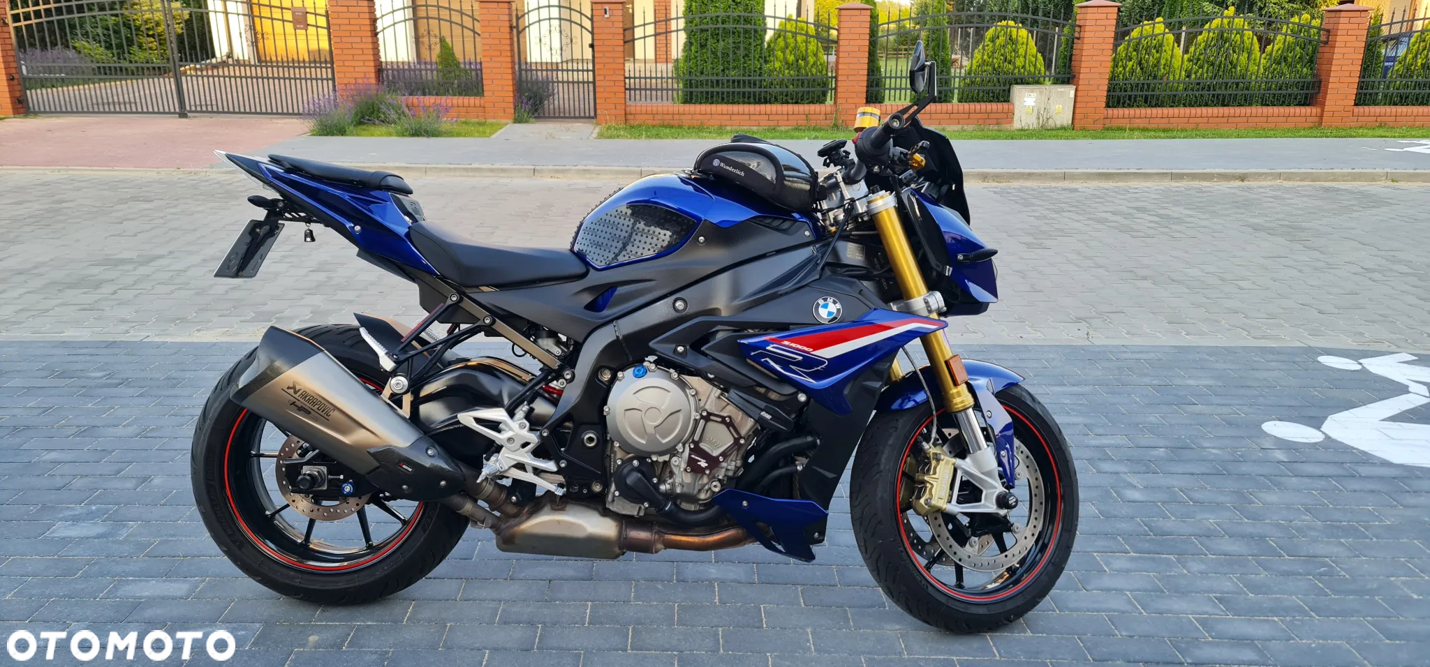BMW S - 3