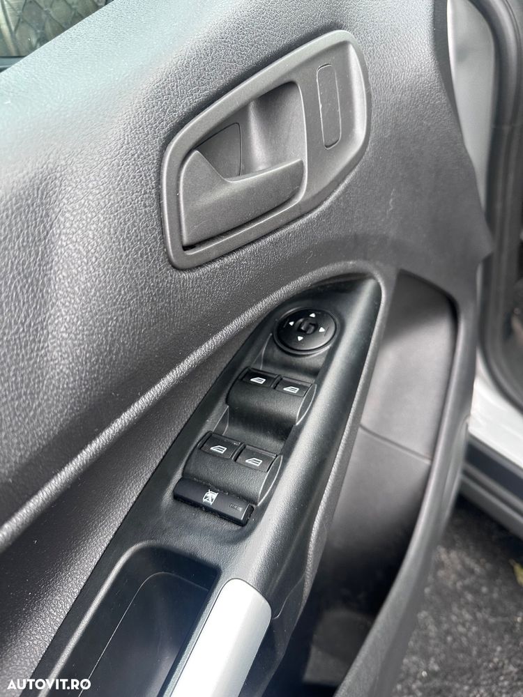 Ford Transit Connect 1.6 TDCI Kombi SWB(L1) Base - 10