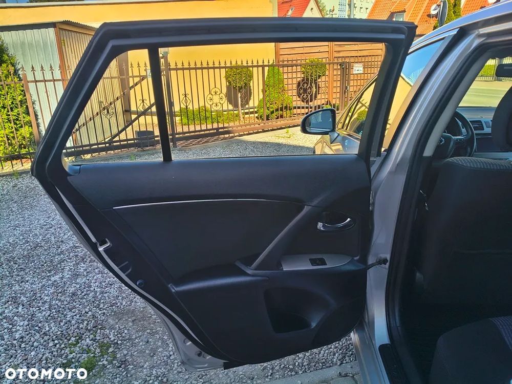 Toyota Avensis Touring Sports 1.8 Executive - 32