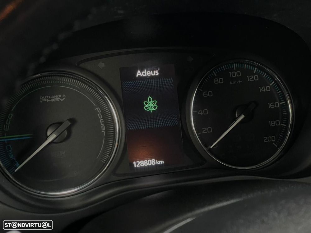 Mitsubishi Outlander 2.0 Intense Navi - 18