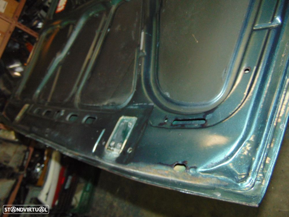 Alfa Romeo 33 capot - 7