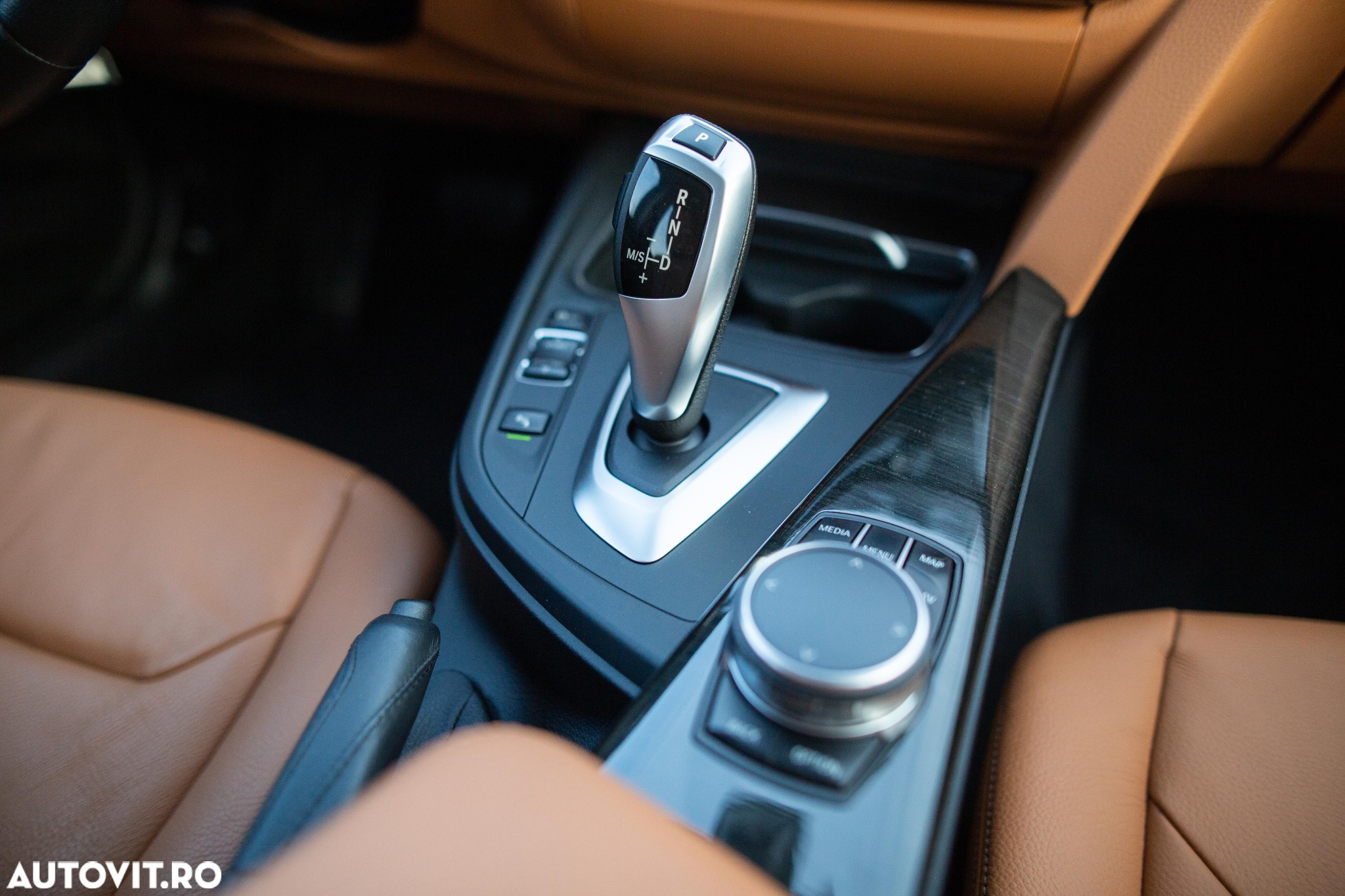BMW Seria 3 318d Touring Aut. Luxury Line - 29