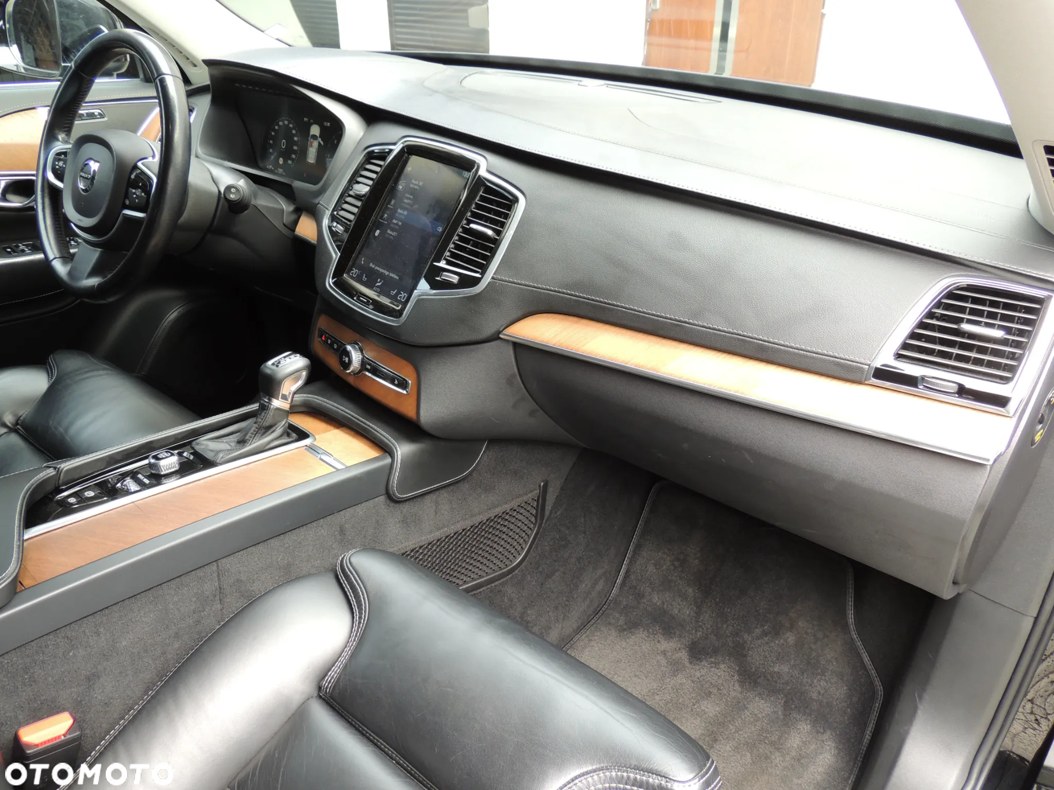 Volvo XC 90 D5 SCR AWD Inscription 7os - 16