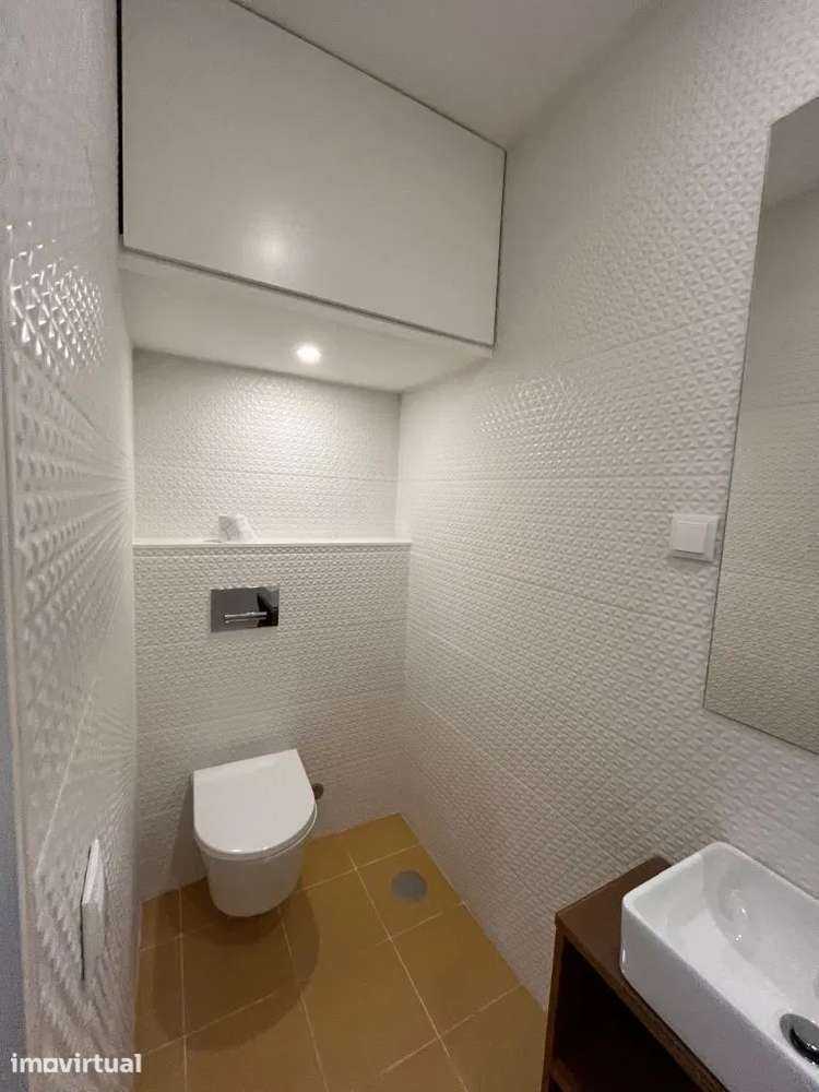 Apartamento mobilado T0, Praça do Comércio. Excelente, com licença AL - Grande imagem: 4/8