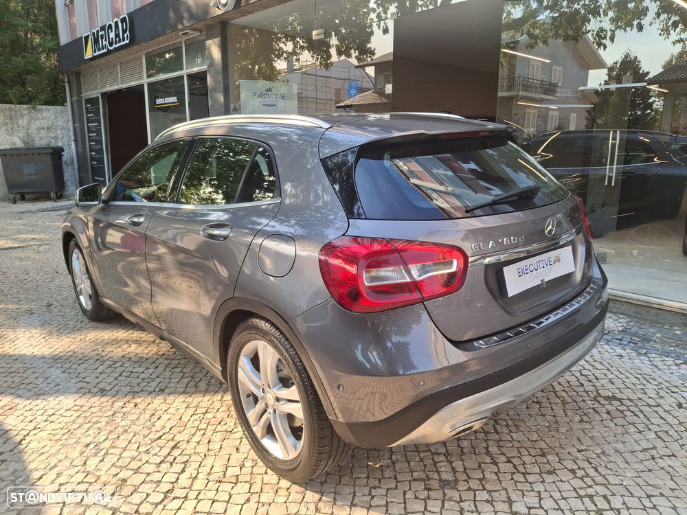 Mercedes-Benz GLA 180 d Urban - 8