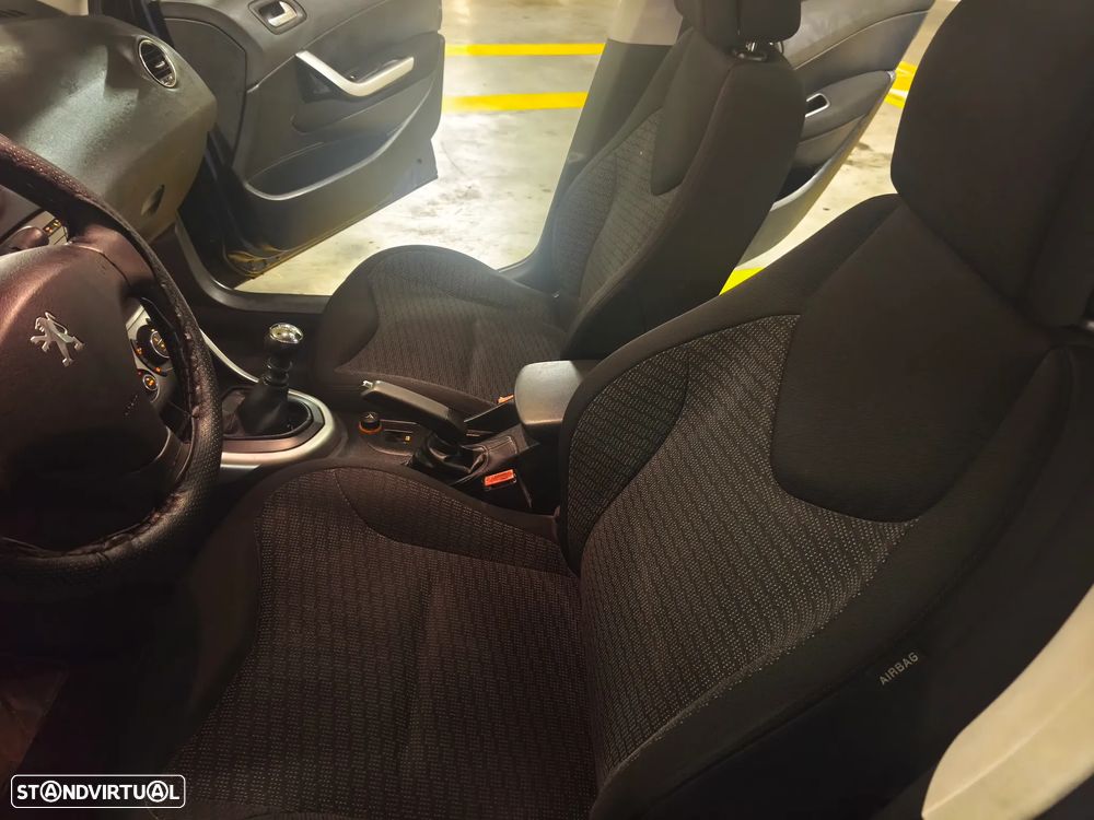 Peugeot 308 SW 1.6 HDi Premium CVM6 - 8