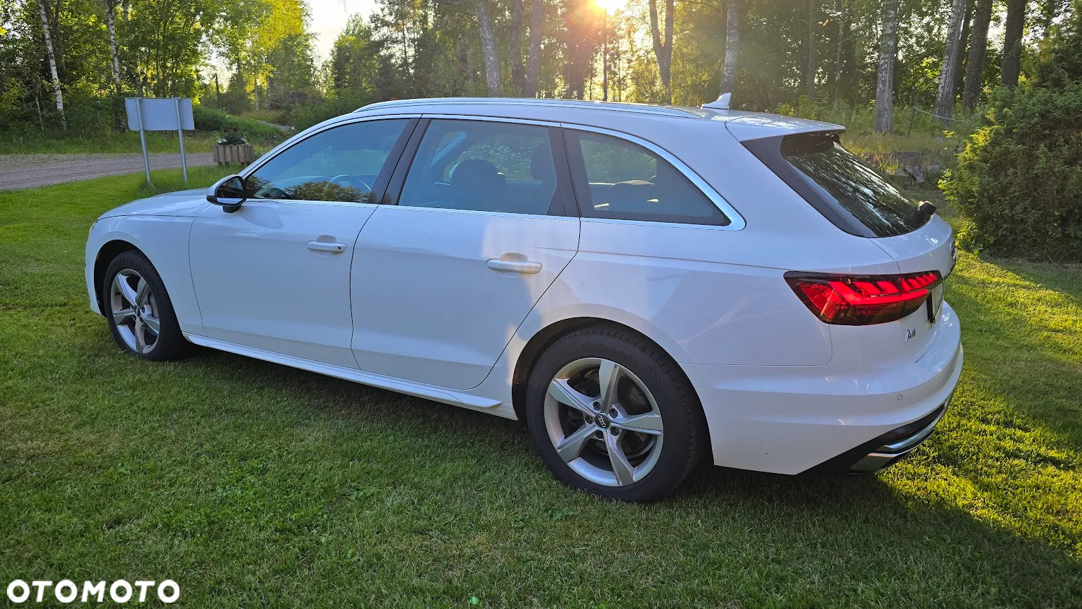 Audi A4 Avant 40 TDI quattro S tronic - 5