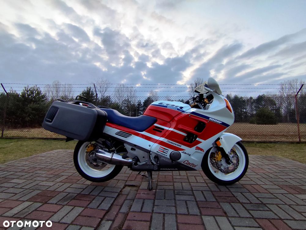 Honda CBR - 24