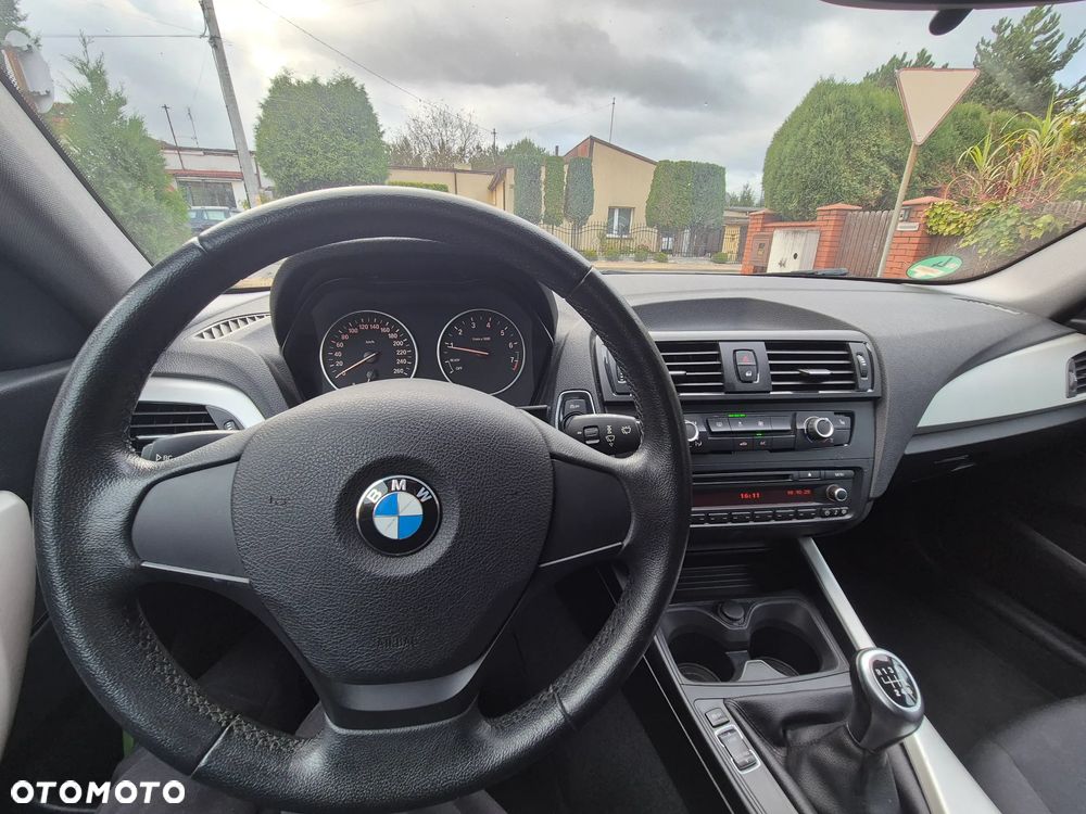 BMW Seria 1 114i - 5