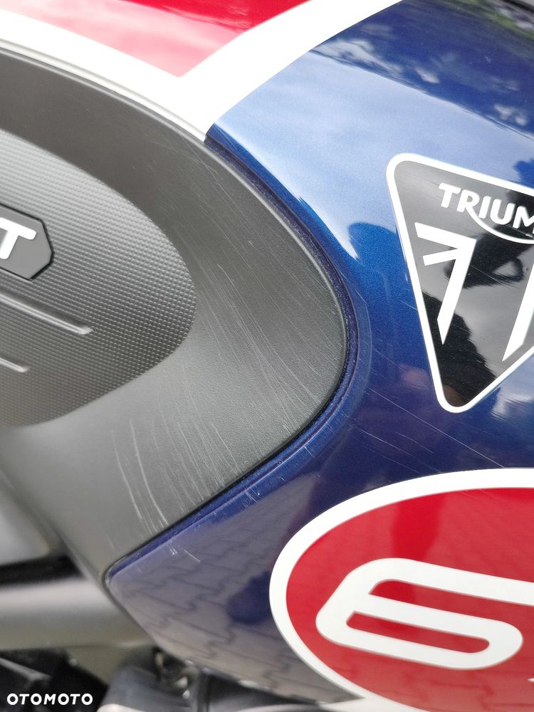 Triumph Trident - 17