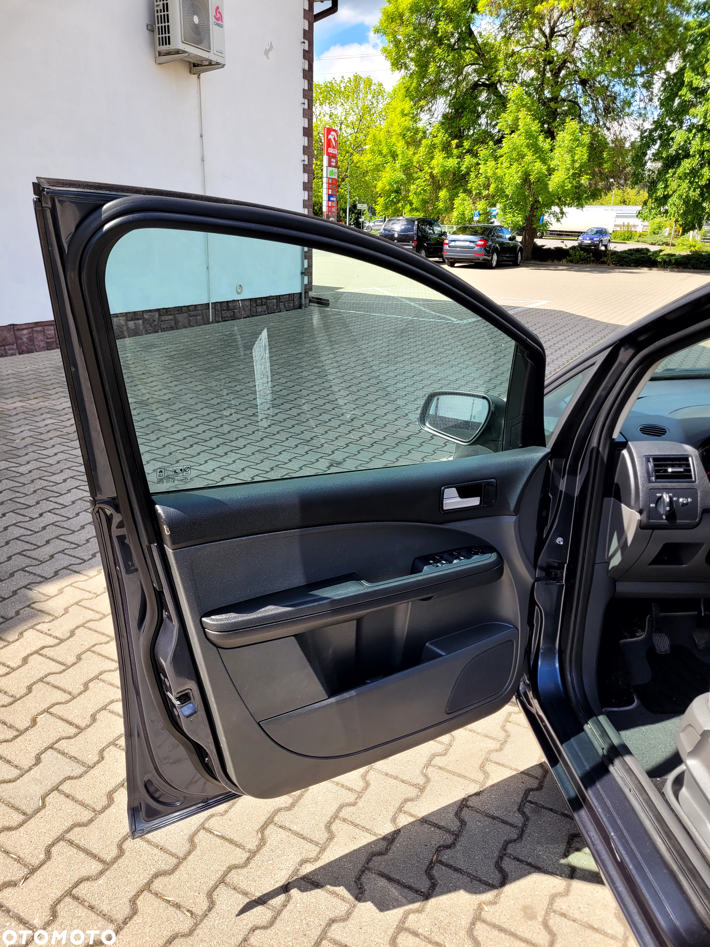 Ford C-MAX 1.8 Ghia - 29