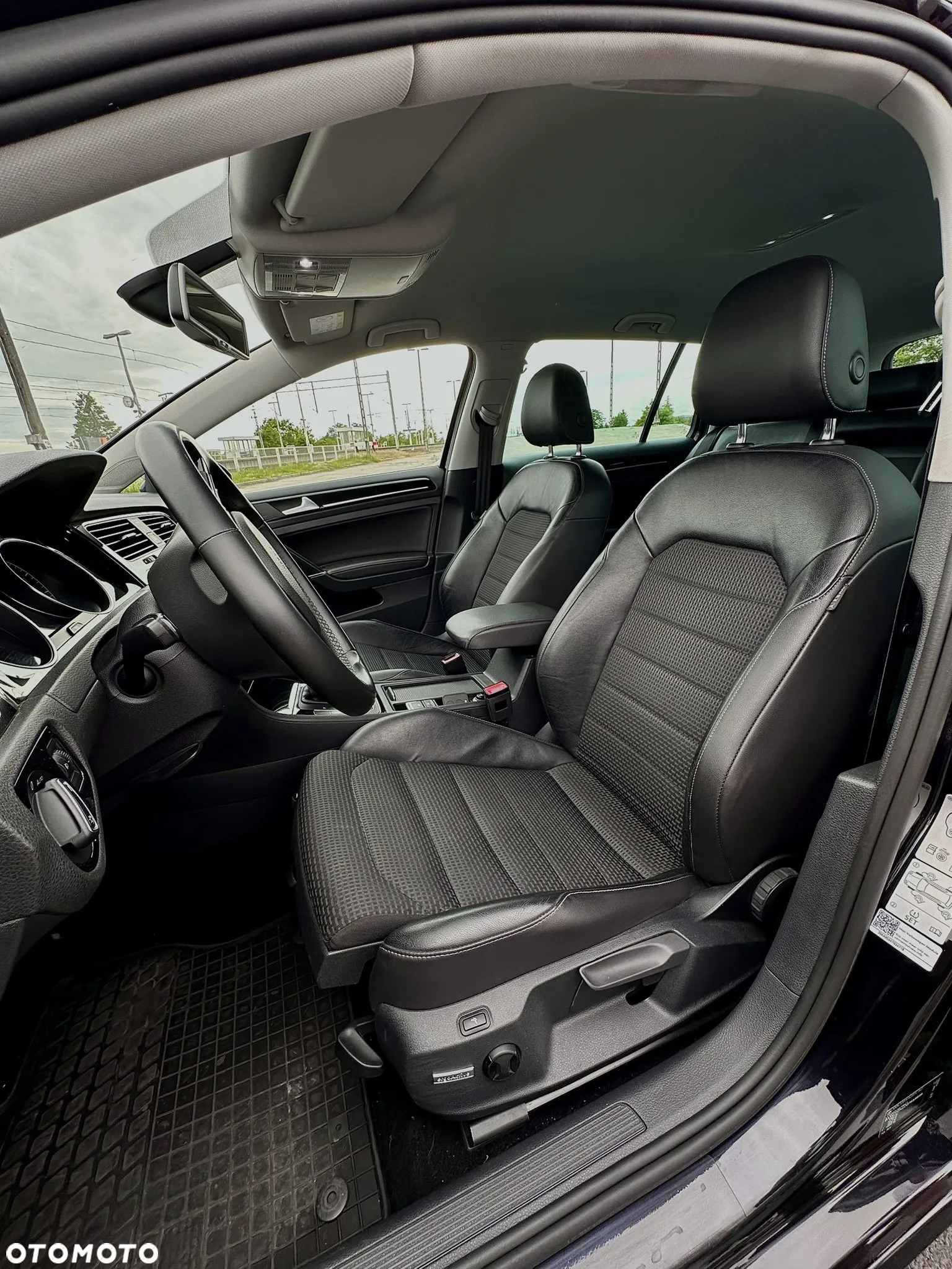 Volkswagen Golf Variant 1.6 BlueTDI DSG Trendline - 8