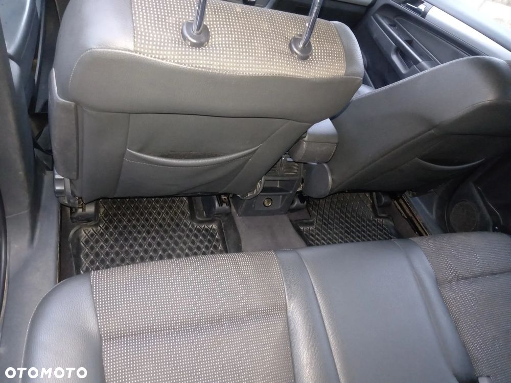 Opel Zafira 1.9 CDTI - 11